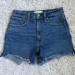 Abercrombie & Fitch The Mom High Rise 4”